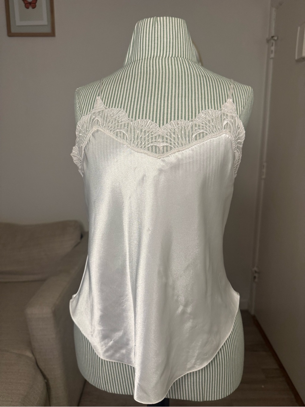 Vintage Victoria’s Secret Gold Label Bridal Ivory Satin Lace Cami Tank Top Size